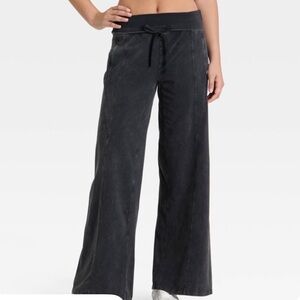 Womens’s Mid-Rise Foldover Wide Leg Pants - JoyLab Black Size Medium